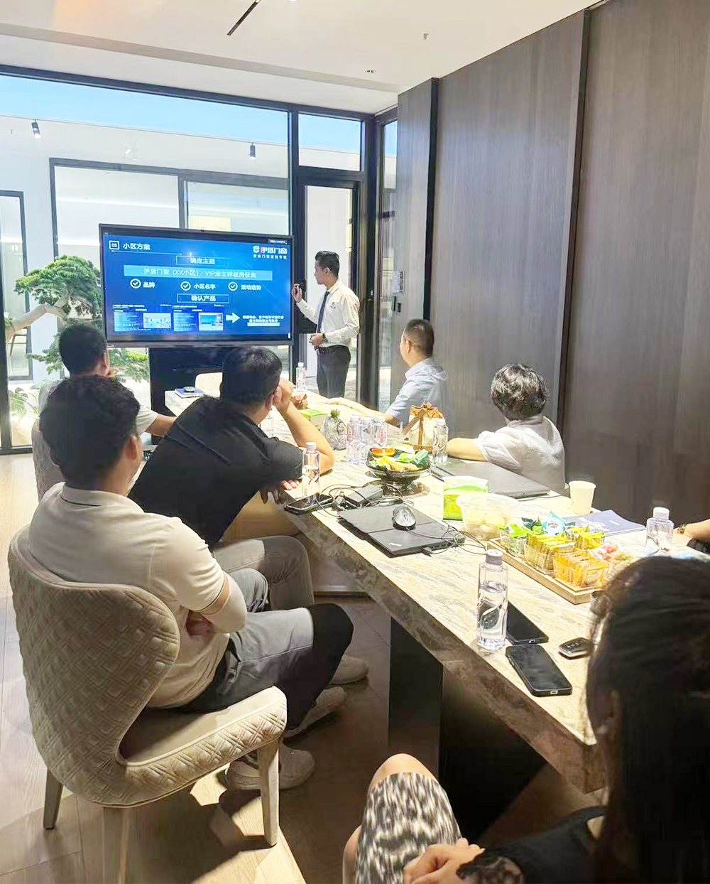 一對(duì)一幫扶- 超額完成業(yè)績 - 伊盾高效隔音系統(tǒng)門窗-門窗數(shù)字化