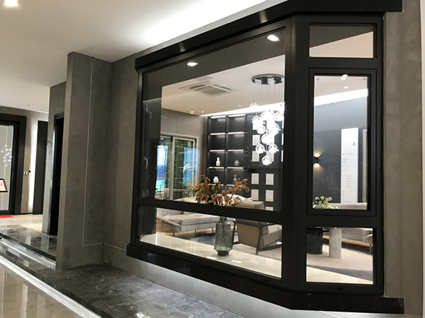 2019年安全門窗哪些品牌好？伊盾門窗怎么樣？佛羅倫薩4