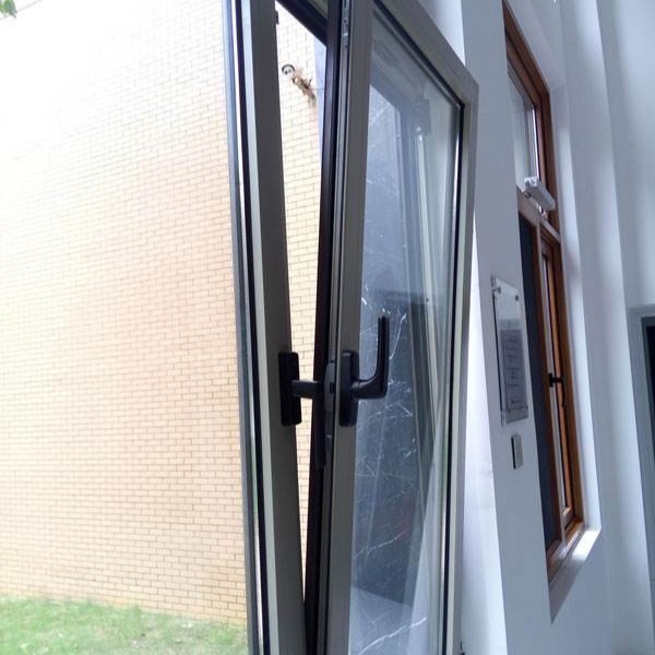 內(nèi)開內(nèi)倒窗有哪些優(yōu)缺點？